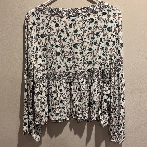 Aeropostale Floral Long Sleeve Blouse - White and Green - Picture 6 of 6